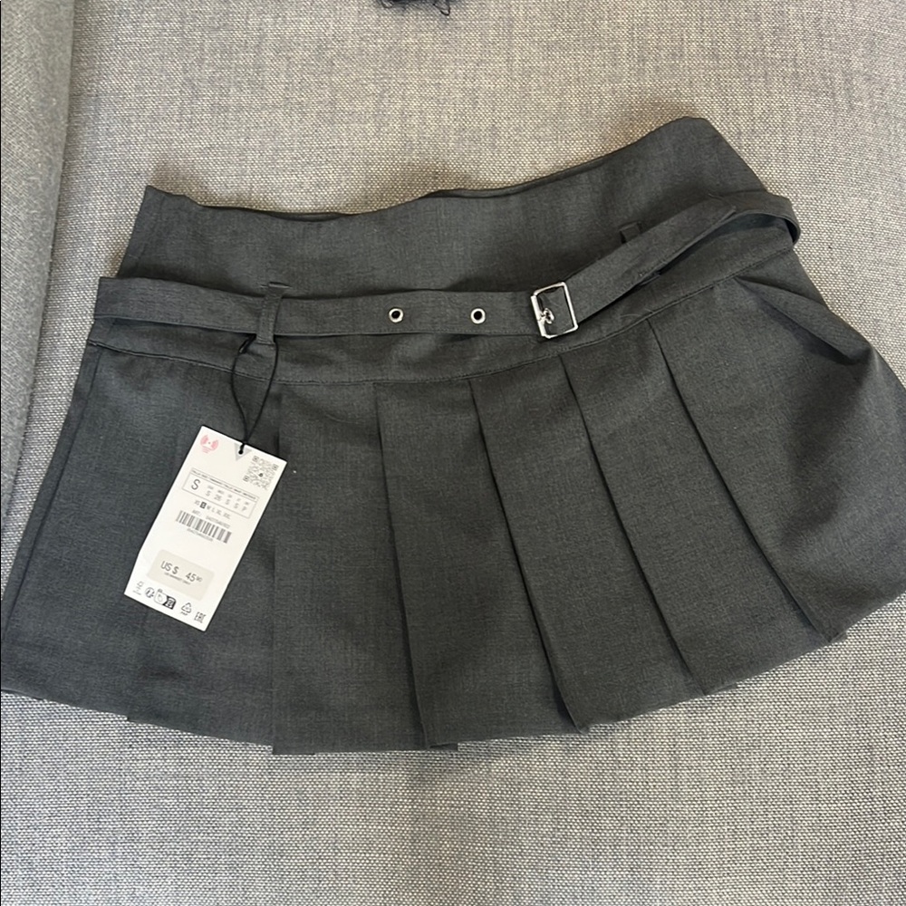 ZARA Gray Pleated Skirt with Belt